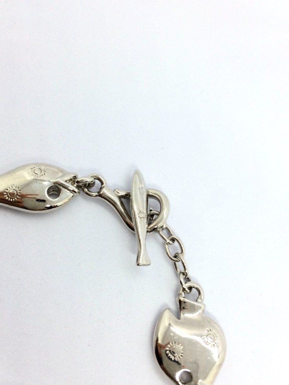 VINTAGE TRIFARI FISH Bracelet Silver Tone Link Nautical Toggle Statement - Picture 12 of 14